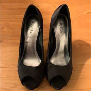 •NWOT• high heels